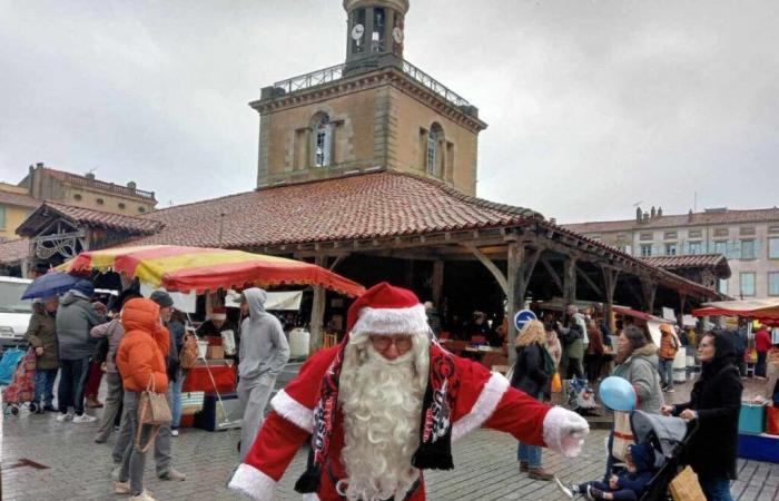 i commercianti prendono spunto da un famoso programma televisivo per ravvivare la loro città durante le feste