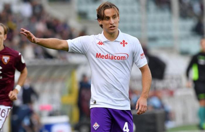 Calcio: chi è Edoardo Bove, il giovane giocatore che ha accusato un malore domenica durante Fiorentina-Inter?