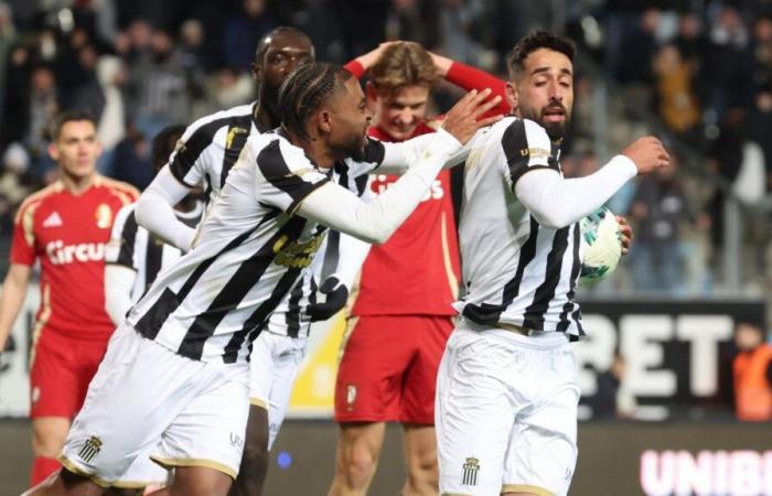 P1A: Lo Charleroi strappa un punto nello scontro vallone contro lo Standard grazie a un gol nei minuti di recupero (1-1)