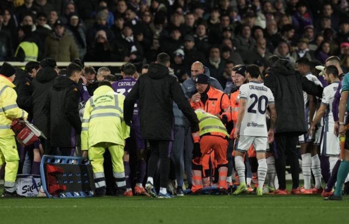 Un giocatore della Fiorentina crolla nel bel mezzo della partita, preoccupazione enorme