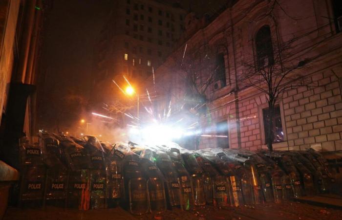 In Georgia, quarta notte di manifestazioni pro-Unione europea, il capo del governo esclude l'organizzazione di nuove elezioni legislative