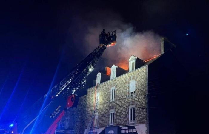 Nove vigili del fuoco di Fougères decorati per il loro coraggio durante l'incendio della Verrerie