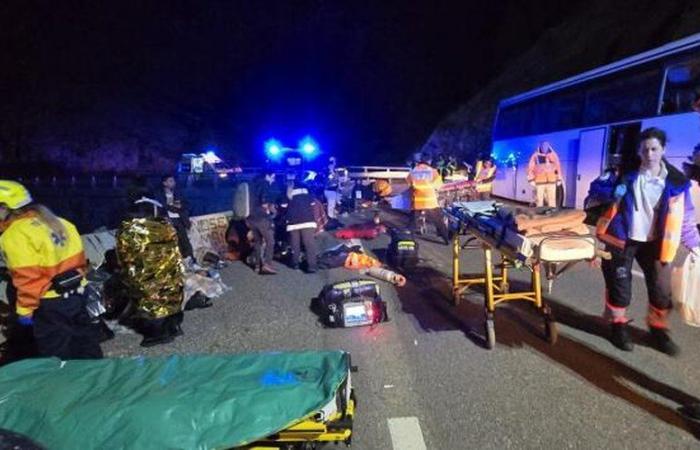 Incidente d'autobus a Porté-Puymorens: “Ha zigzagato e ha strofinato la barriera per 1,5 km, prima di conficcarsi nella scogliera”, la testimonianza di Laurent, pompiere, che ha seguito il veicolo