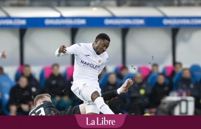 Nessun gol per i Mauves: la RSCA scivola a Louvain e non beneficia del pareggio di Genk (0-0)