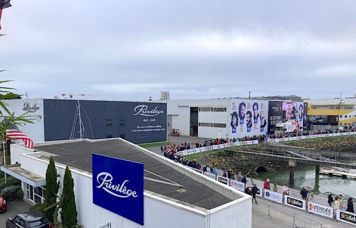 Globo della Vandea di Les Sables-d'Olonne. I catamarani PRIVILÈGE festeggiano il loro 40° anniversario con Alain Leboeuf e il loro creatore Philippe Jeantot