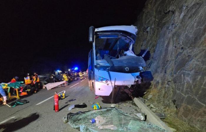 “Ha zigzagato per un chilometro e mezzo”: tragico incidente d'autobus nei Pirenei Orientali