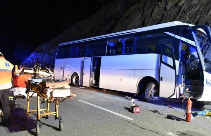 Incidente d'autobus a Porté-Puymorens: vittime, circostanze, indagini… cosa sappiamo della tragedia che ha provocato 2 morti e decine di feriti