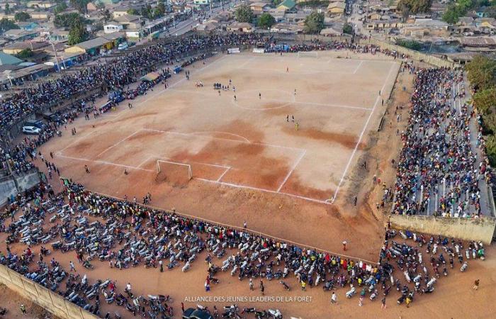 “Tutto è iniziato da una sfida alla decisione di un arbitro”: in Guinea decine di morti dopo gli scontri durante una partita di calcio