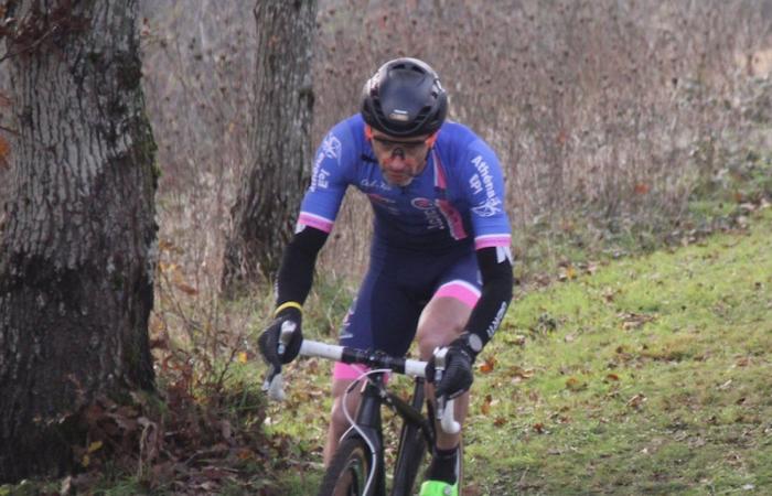 Ciclocross: William Millat davanti al fratello Adrien sulle alture di Le Creusot