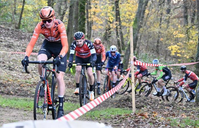 Ciclocross: William Millat davanti al fratello Adrien sulle alture di Le Creusot