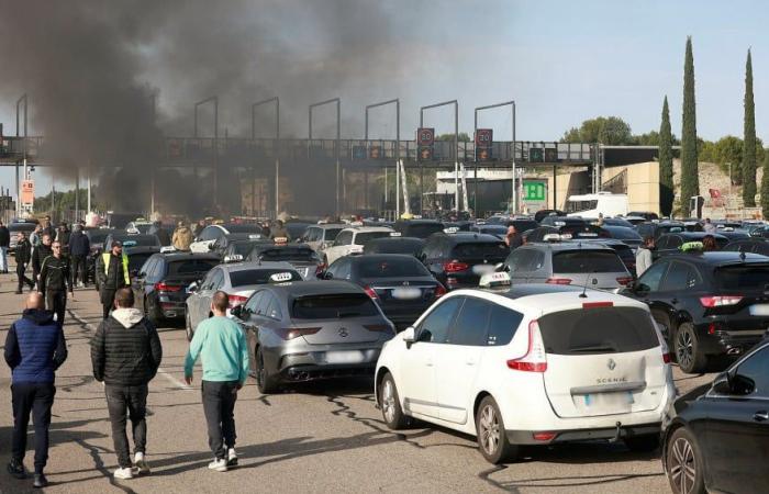 arrabbiati con la Previdenza Sociale, i taxi hanno paralizzato le Bouches-du-Rhône