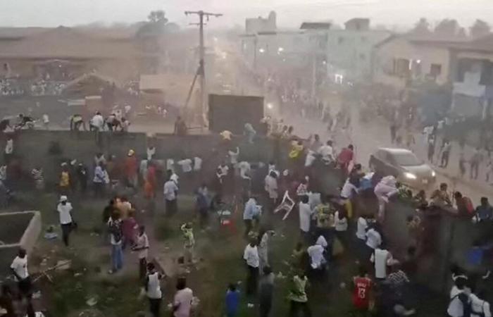 In Guinea una partita di calcio si trasforma in una carneficina