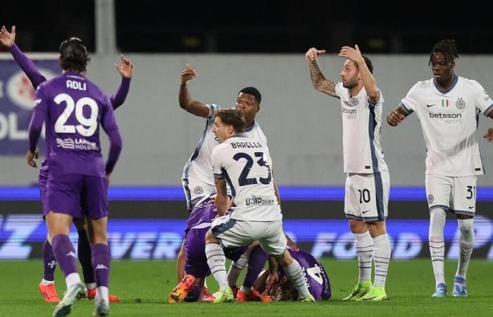 Edoardo Bove. Vittima di un disagio a metà gara, il giocatore della Fiorentina ha ripreso