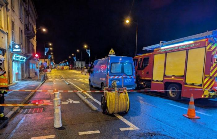 grandi ingorghi, ponti chiusi, residenti evacuati… Una fuga di gas paralizza il traffico