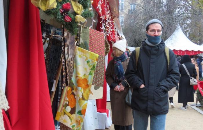 a Parigi, il mercatino di Natale di Notre-Dame va di pari passo con la riapertura della cattedrale