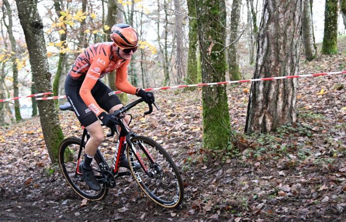 Ciclocross: William Millat davanti al fratello Adrien sulle alture di Le Creusot