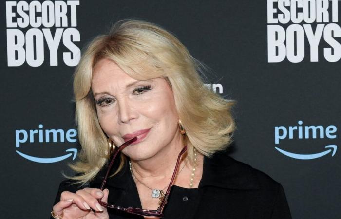 Qual è la vera età di Amanda Lear? La stella rivela la verità, la carta d’identità come prova!