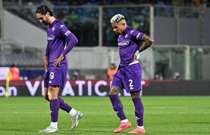 Malore in campo per Bove. Il centrocampista viola al 16′ si accasciato improvvisamente a terra – Calcio