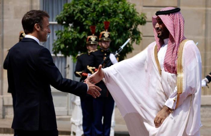 Le questioni economiche al centro della visita di Emmanuel Macron in Arabia Saudita