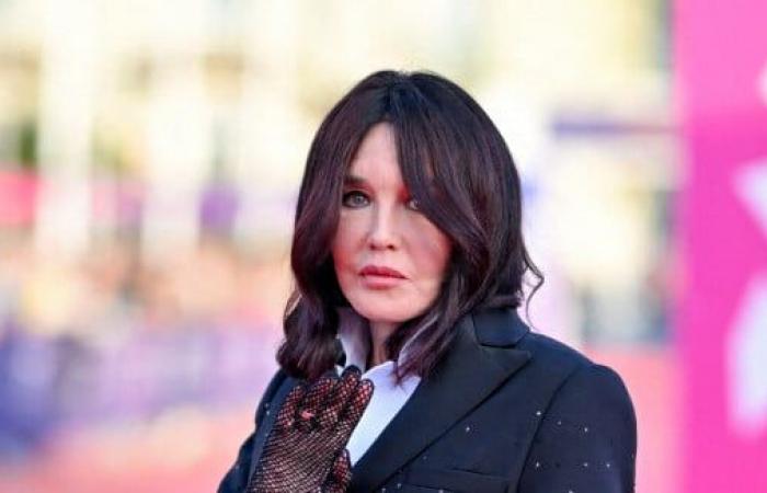 Isabelle Adjani schiaffeggiata da Niels Arestrup? L'attrice reagisce in modo nudo e crudo alla scomparsa dell'attore