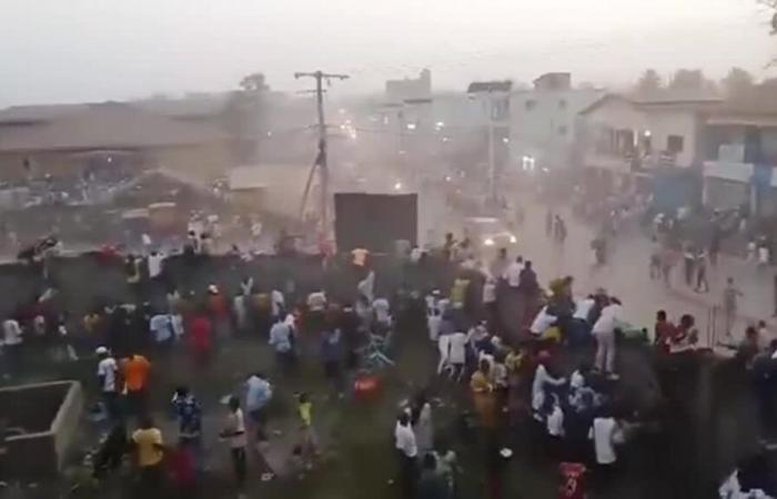 almeno 56 morti, una partita di calcio si trasforma in una carneficina in Guinea