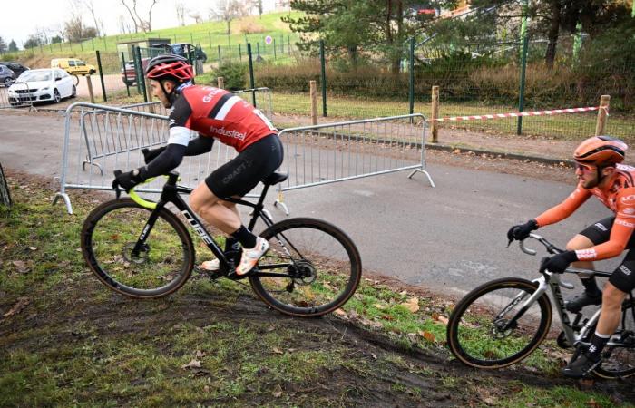 Ciclocross: William Millat davanti al fratello Adrien sulle alture di Le Creusot