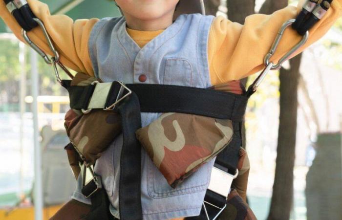 “Ho visto mio figlio volare”: Vence chiude uno stand di trampolini al mercatino di Natale dopo un incidente