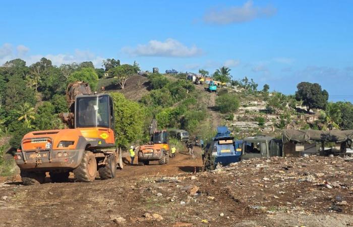 La demolizione della baraccopoli di Mavadzani è iniziata lunedì mattina a Mayotte