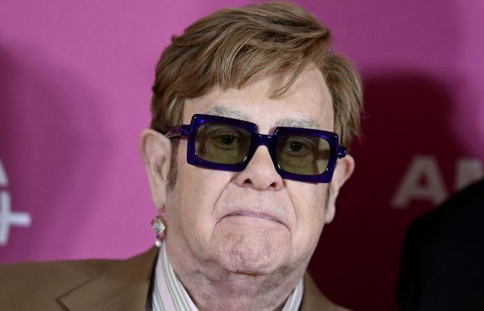 Elton John dice di aver perso la vista