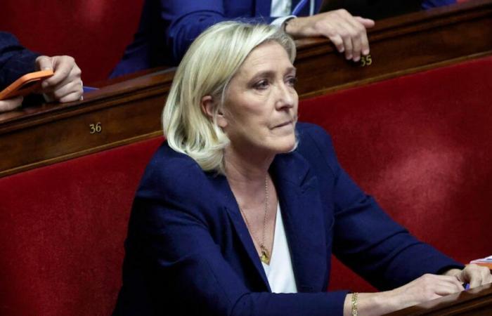 Francia: Il governo “ha chiuso la discussione”, la censura si avvicina