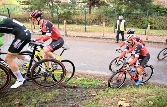 Ciclocross: William Millat davanti al fratello Adrien sulle alture di Le Creusot