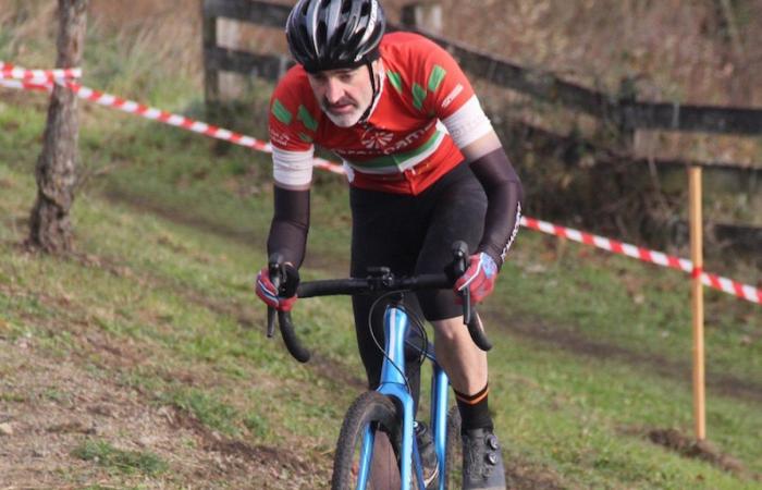 Ciclocross: William Millat davanti al fratello Adrien sulle alture di Le Creusot