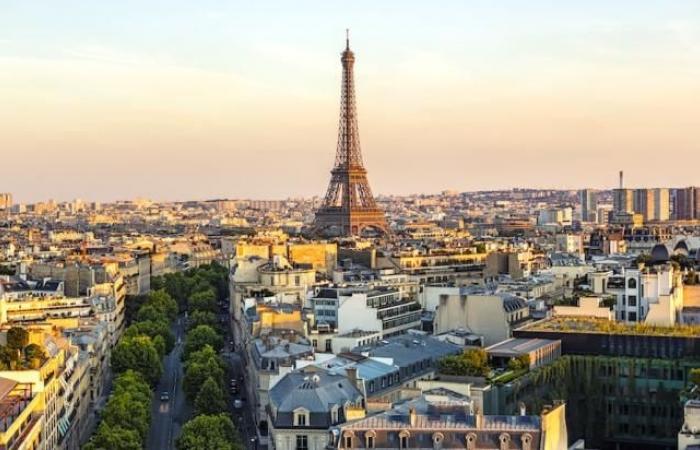 Parigi rafforza la regolamentazione degli affitti turistici ammobiliati