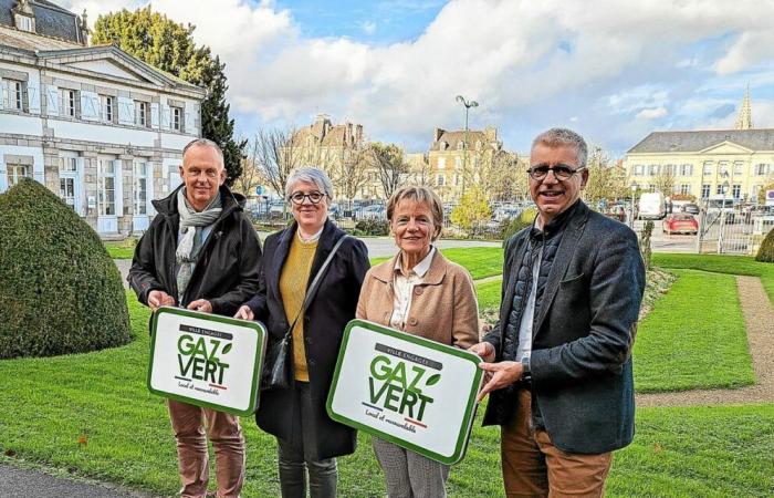 Città impegnata sul gas verde: pannelli installati agli ingressi di Pontivy