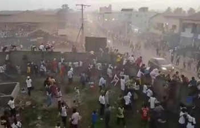 56 morti in una fuga precipitosa durante una partita di calcio in Guinea