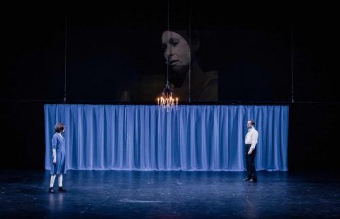 Una poltrona per l'orchestra – Il sito di recensioni teatrali parigine » Les Forces vives, da Simone de Beauvoir, diretto da Camille Dagen, all'Odéon-Théâtre de l'Europe, nell'ambito del Festival d'Europe Autunno, Parigi