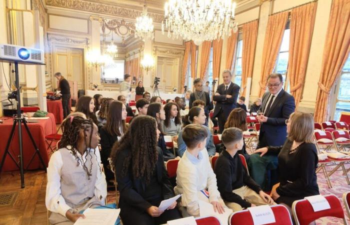 Gli studenti delle scuole medie di Orléans vincono il premio in un concorso nazionale