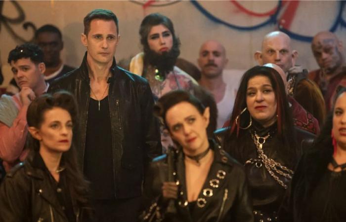 Alexander Skarsgard riprende il suo ruolo di vampiro in un'altra serie TV