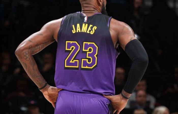 Le difficoltà di LeBron James nella sconfitta dei Lakers contro i Wolves scatenano il discorso “Father Time” dei fan | Notizie, punteggi, highlights, statistiche e voci