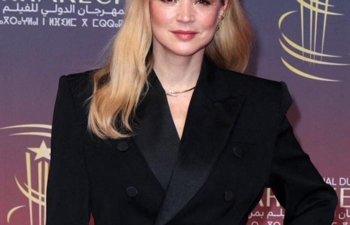 Virginie Efira scultorea in una tuta, Diane Kruger indossa un abito molto originale