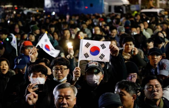 a Seoul, manifestanti tra rabbia e incomprensione dopo la dichiarazione della legge marziale – Libération