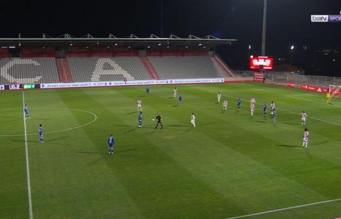 le immagini della sorprendente ripresa del match… 38 giorni dopo il calcio d'inizio