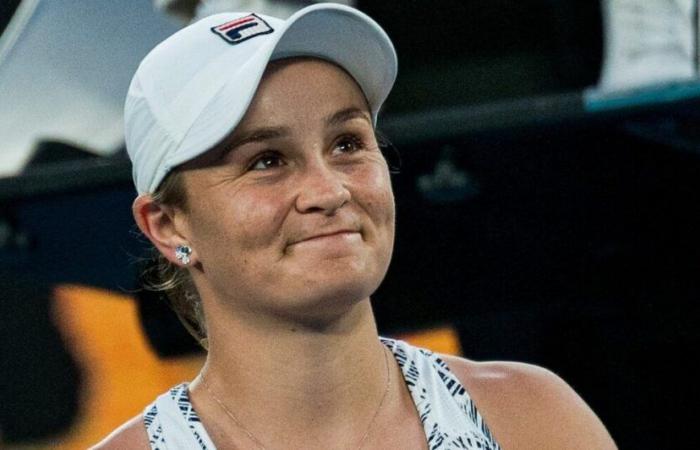 ATP – WTA > Ashleigh Barty su Rafael Nadal: “Quando ho giocato il mio primo Australian Open all'età di 15 anni, sono passato davanti a lui nel corridoio e mi ha salutato. Ero un ragazzino arrabbiato. Non avrebbe potuto essere più bello.”