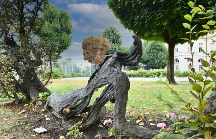 Una scultura di Meret Oppenheim rimossa dalla sede storica del Polytechnique