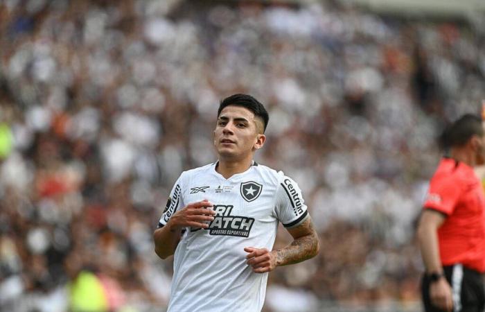 Thiago Almada annuncia il suo arrivo all'OL!