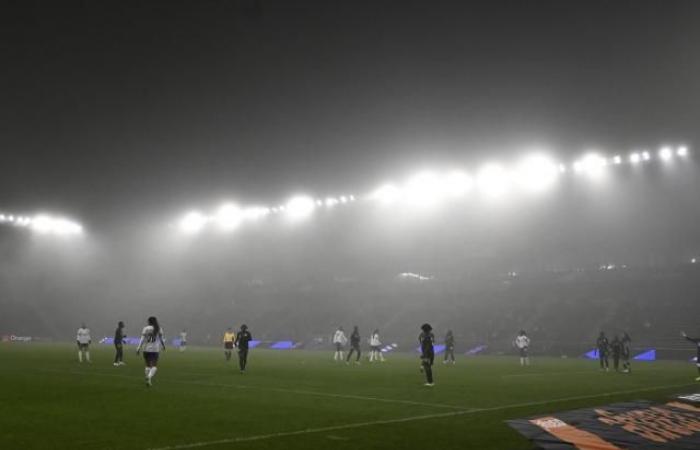 Con meno di 8.000 persone attese all’Allianz Riviera, i Bleues dovranno comunque giocare in uno stadio che suona vuoto