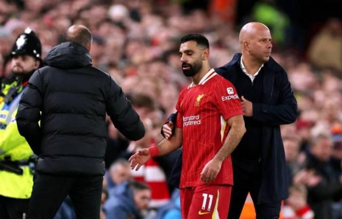 Arne Slot scherza sulla possibile 'ultima' di Mohamed Salah in casa contro il Manchester City