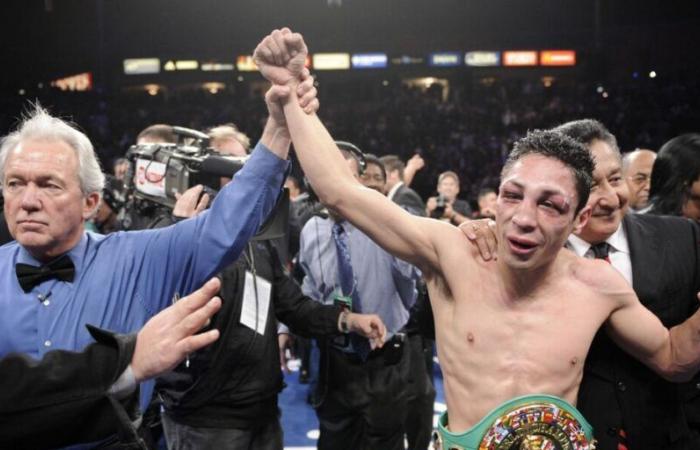 Israel Vázquez, tre volte campione del mondo di boxe, è morto a 46 anni di cancro