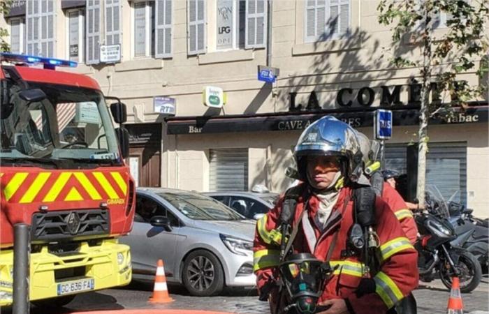 Scoppia un incendio a Marsiglia, un odore di bruciato invade la città