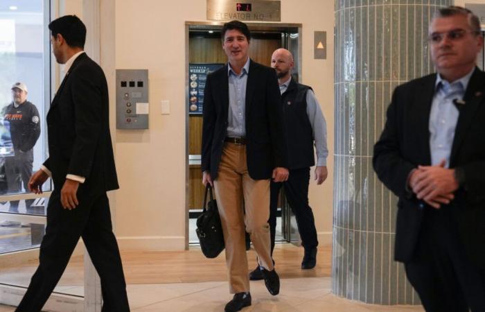 Justin Trudeau racconta la sua cena del Ringraziamento con Donald Trump ai leader del partito di opposizione